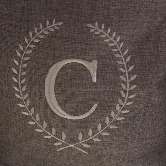 Meet your Posher, Cristina - Picture 1 of 1